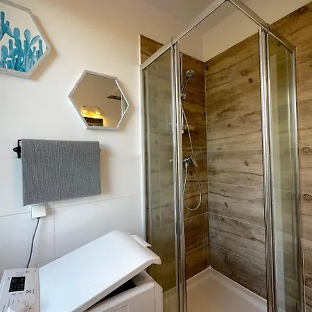 Batory - Peaceful Retreat, 10 Minutes To Old Town & Seaside Homestay szállás Gdańsk