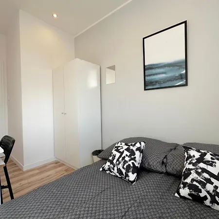 Batory - Peaceful Retreat, 10 Minutes To Old Town & Seaside Privatunterkunft