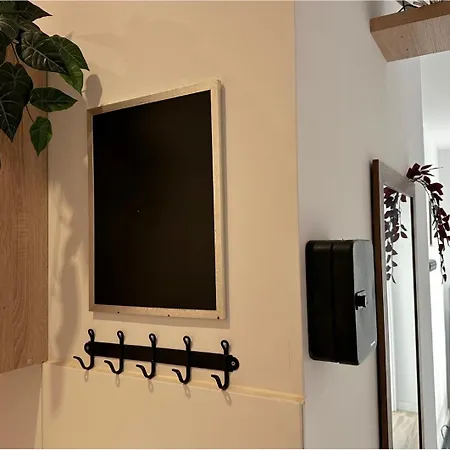 Batory - Peaceful Retreat, 10 Minutes To Old Town & Seaside