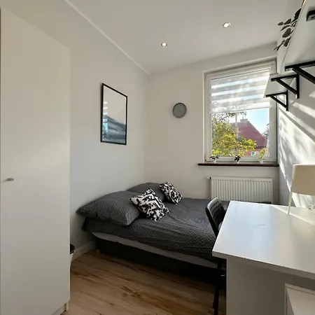 Batory - Peaceful Retreat, 10 Minutes To Old Town & Seaside *